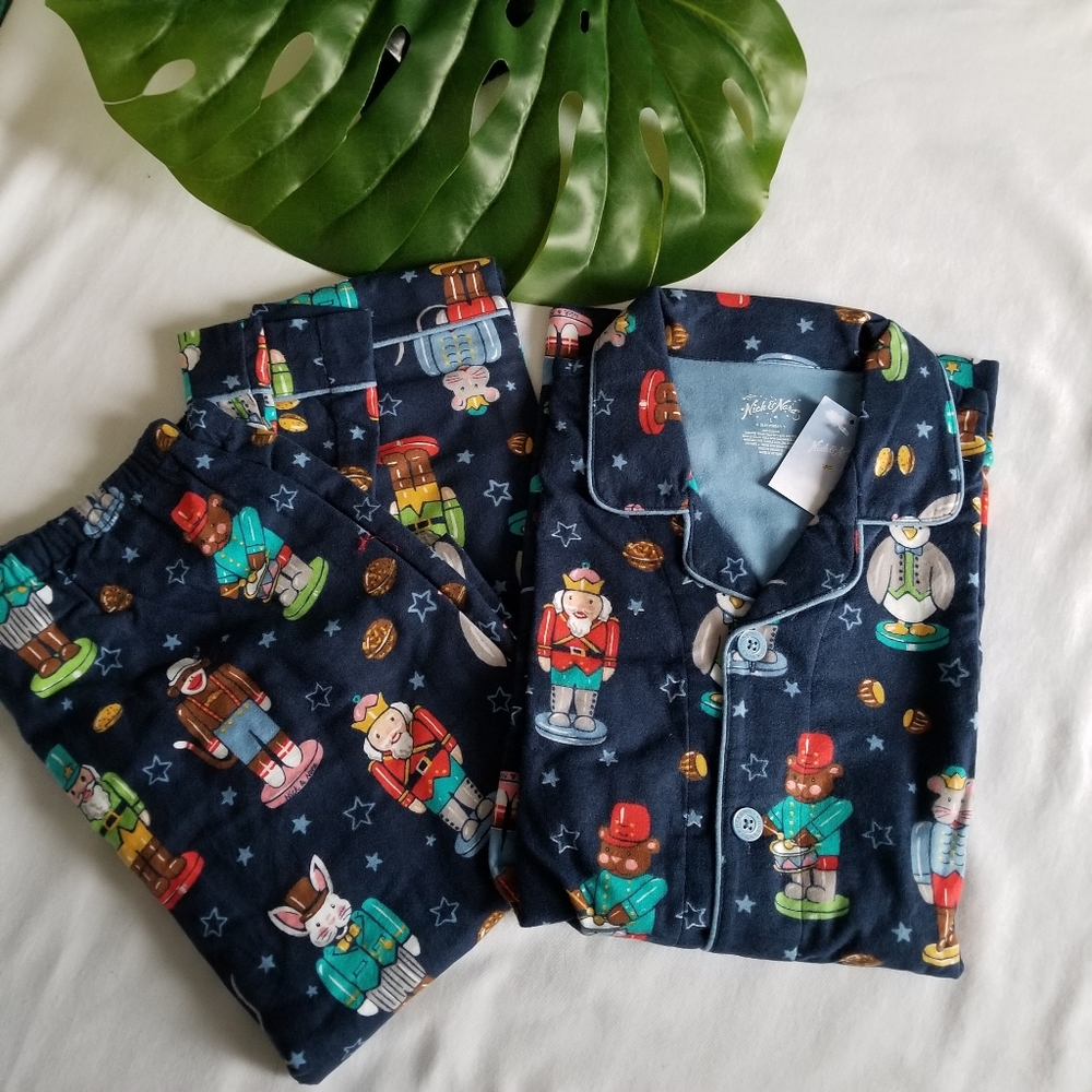 NWT • Fleece Pajamas • sz L